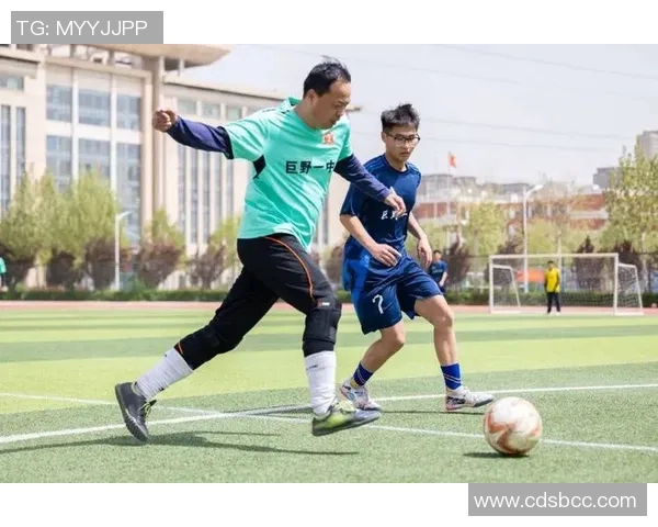 足球的魅力在于激情与团结让我们共同感受梦想与奋斗的力量