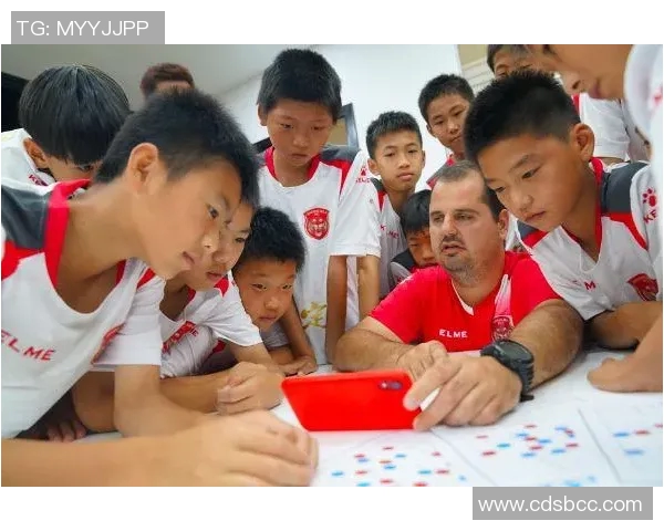 足球明星的另一半:她们背后的故事与生活点滴